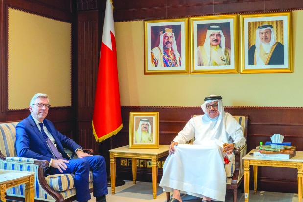 <p>Dr. Abdullatif bin Rashid Al Zayani, Minister of Foreign Affairs, received Eric Giraud-Telme, Ambassador of the French Republic to the Kingdom of Bahrain.</p>
<p>Both sides reviewed Bahrain-France relations and its development across various sectors.</p>
<p>They also exchanged views on various topics of mutual interest.</p>